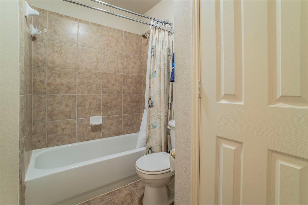 Grand Prairie, Texas, 75052, United States, 4 Bedrooms Bedrooms, ,4 BathroomsBathrooms,Residential,For Sale,2005863