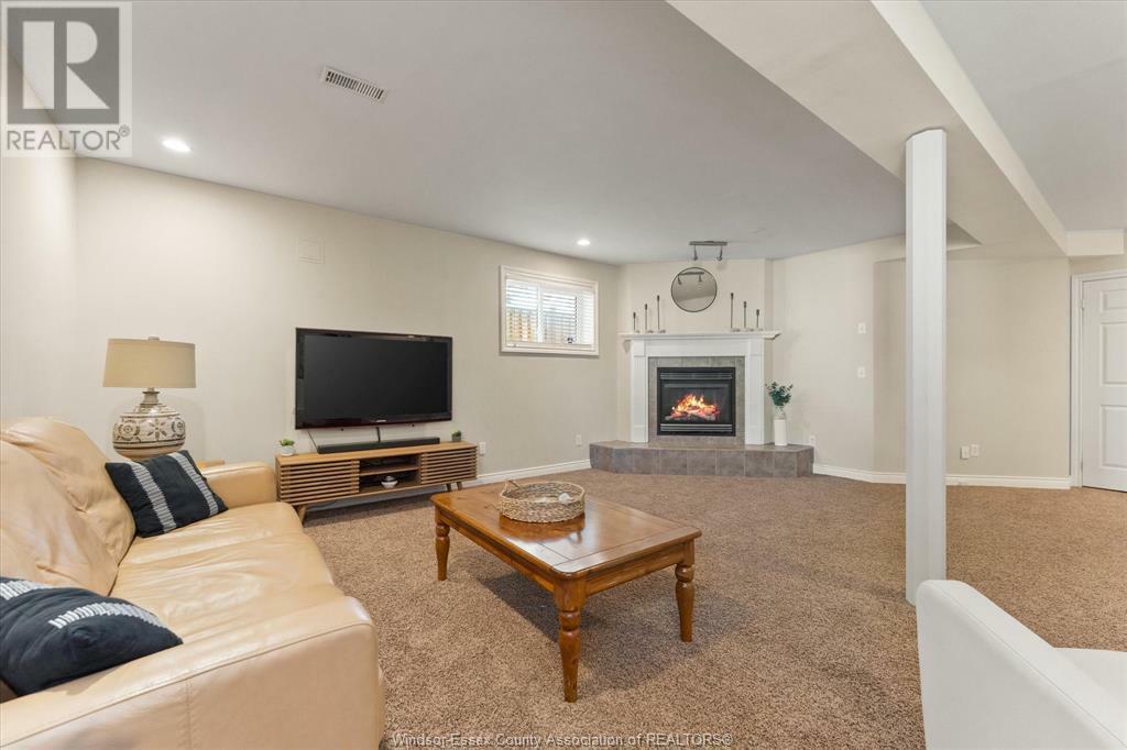 BELLE RIVER, Ontario, N8L 0N2, CA, 3 Bedrooms Bedrooms, ,3 BathroomsBathrooms,Residential,For Sale,1838821
