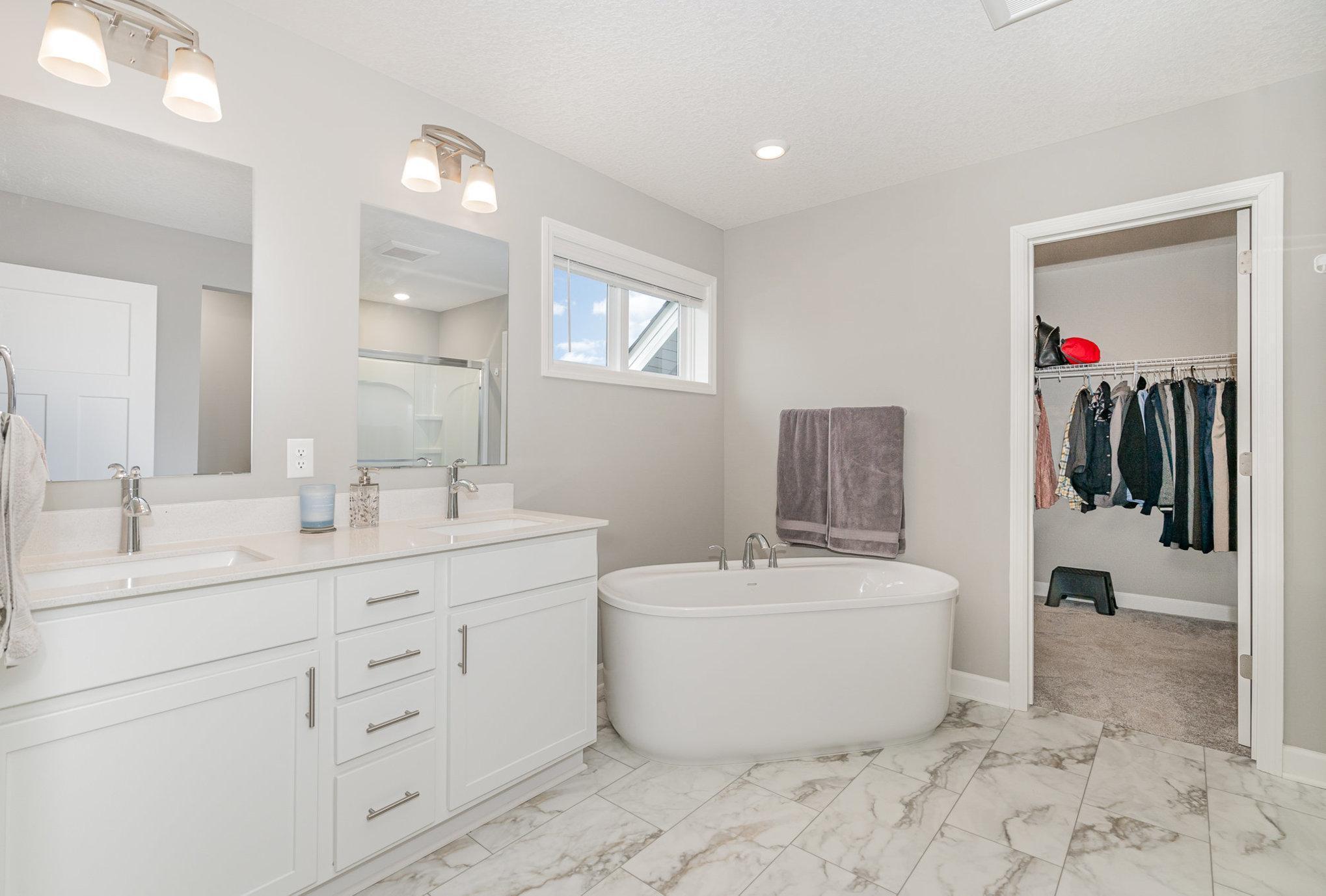 Cottage Grove, Minnesota, 55016, United States, 4 Bedrooms Bedrooms, ,3 BathroomsBathrooms,Residential,For Sale,1989709