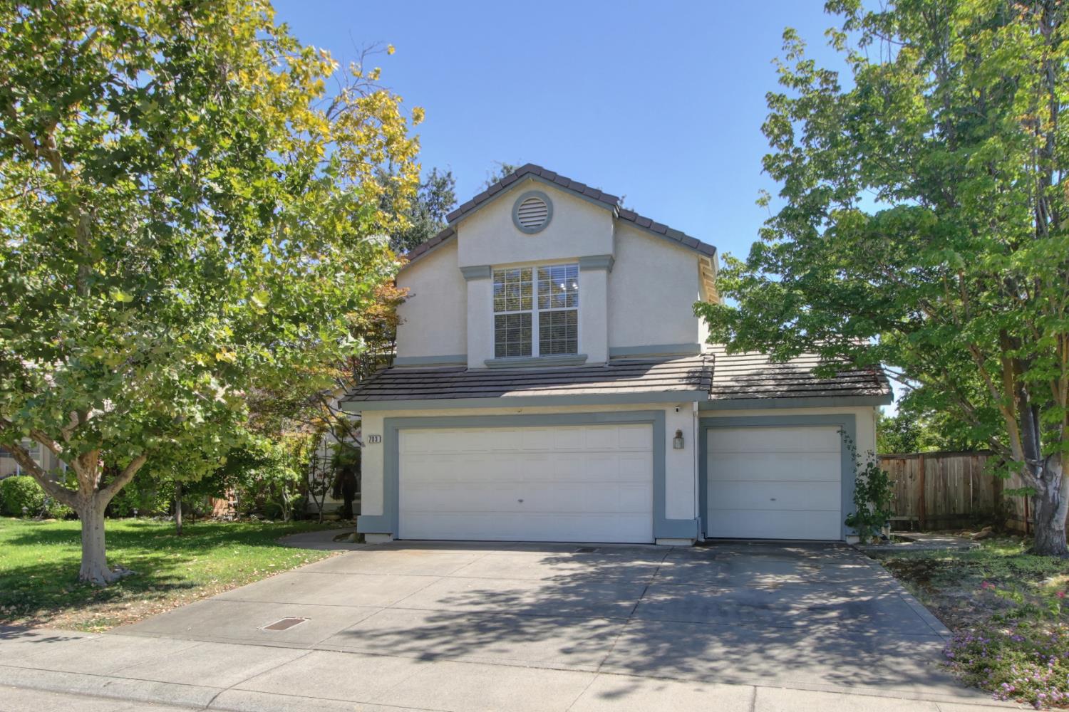 Folsom, California, 95630, United States, 4 Bedrooms Bedrooms, ,3 BathroomsBathrooms,Residential,For Sale,1926196