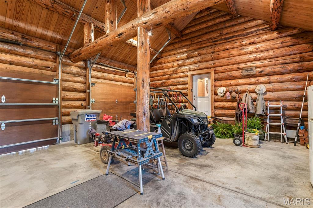 Farmington, Missouri, 63640, United States, 3 Bedrooms Bedrooms, ,4 BathroomsBathrooms,Residential,For Sale,1991980