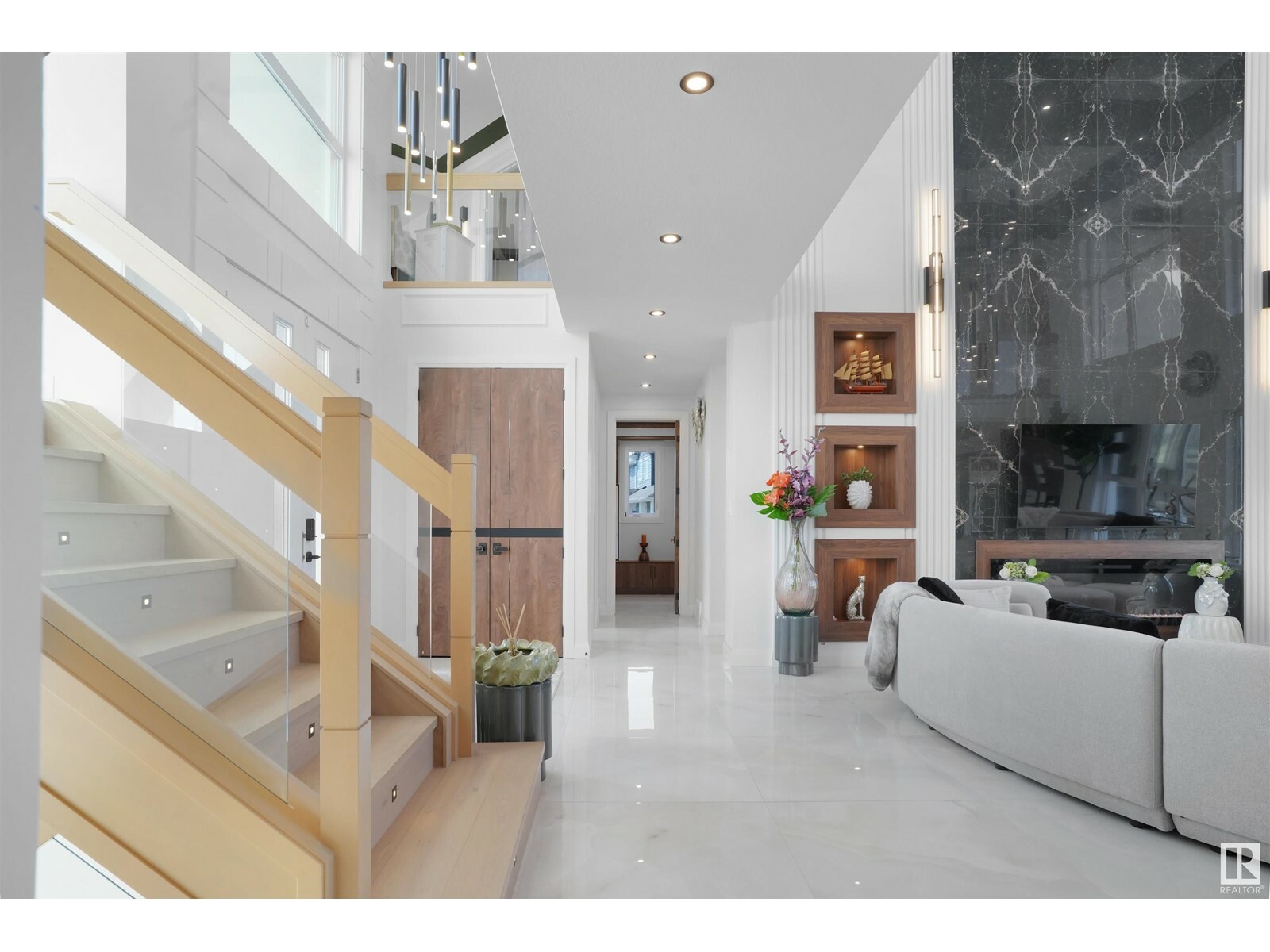 RURAL PARKLAND COUNTY, Alberta, T7X 0W7, CA, 6 Bedrooms Bedrooms, ,6 BathroomsBathrooms,Residential,For Sale,1836871