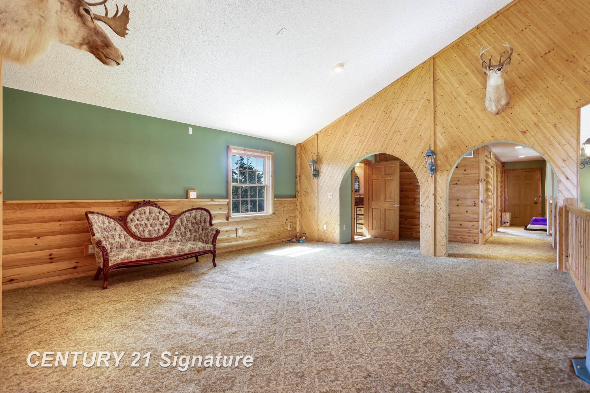 Hemlock, Michigan, 48626, United States, 6 Bedrooms Bedrooms, ,5 BathroomsBathrooms,Residential,For Sale,1984080