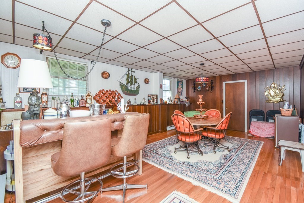 Nahant, Massachusetts, 01908, United States, 4 Bedrooms Bedrooms, ,3 BathroomsBathrooms,Residential,For Sale,1943119