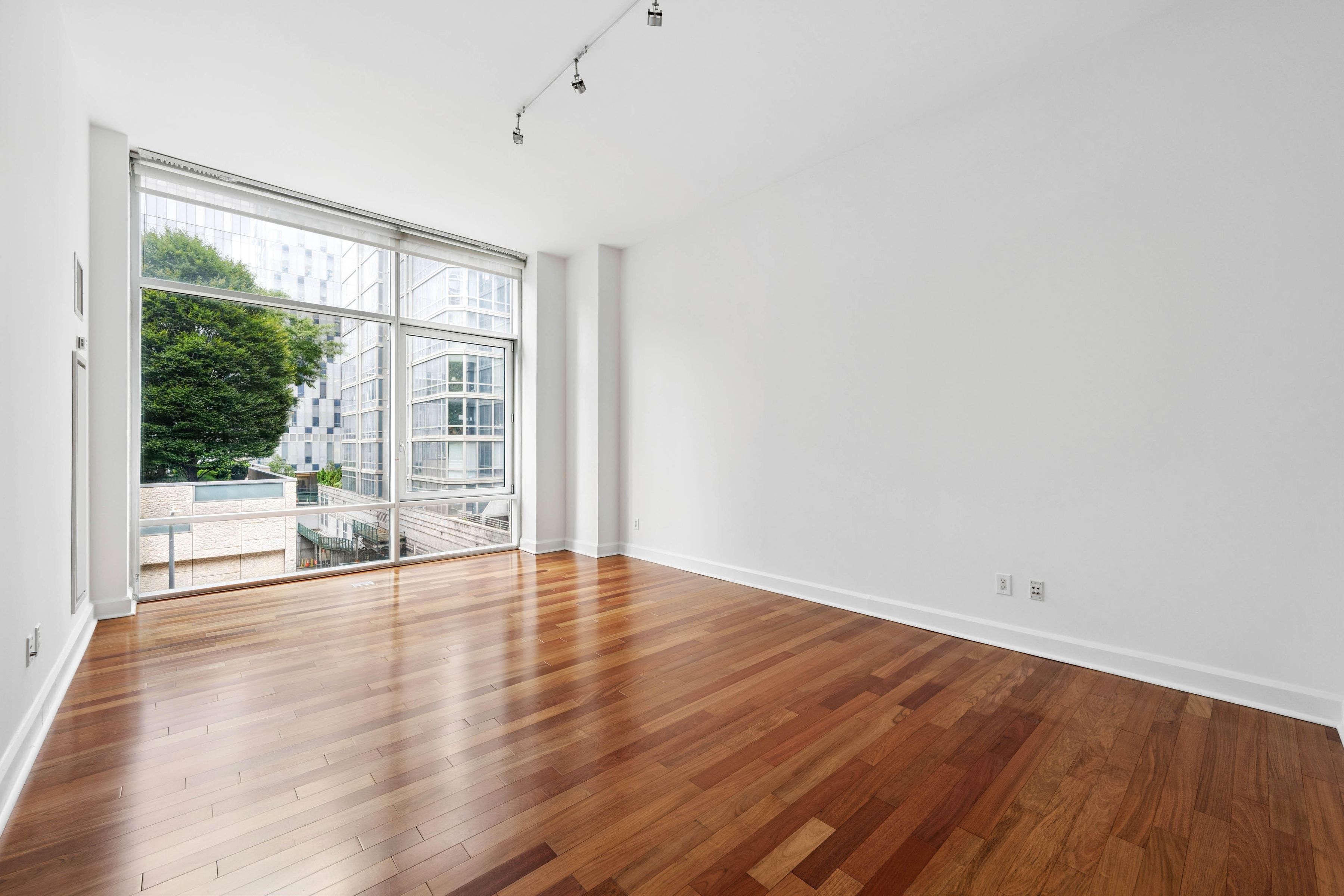  243 West 60th Street - 物件實景