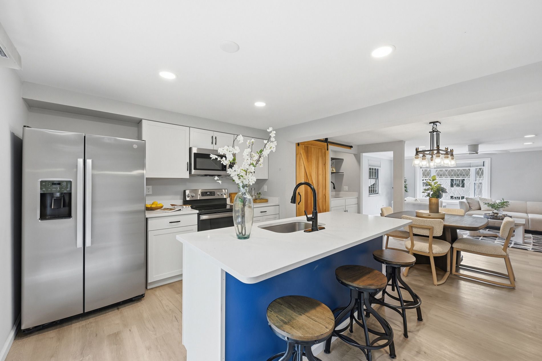  907 Camelot Drive, Pittsburgh, PA 15237 - 物件實景