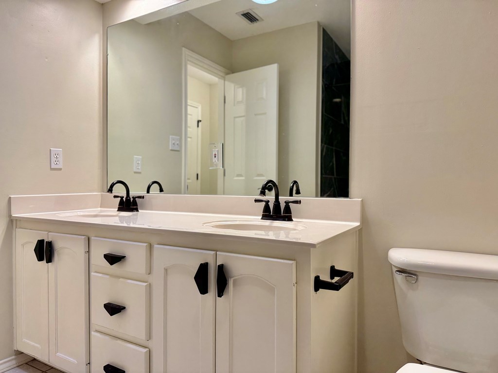 Midland, Texas, 79707, United States, 4 Bedrooms Bedrooms, ,3 BathroomsBathrooms,Residential,For Sale,1993878