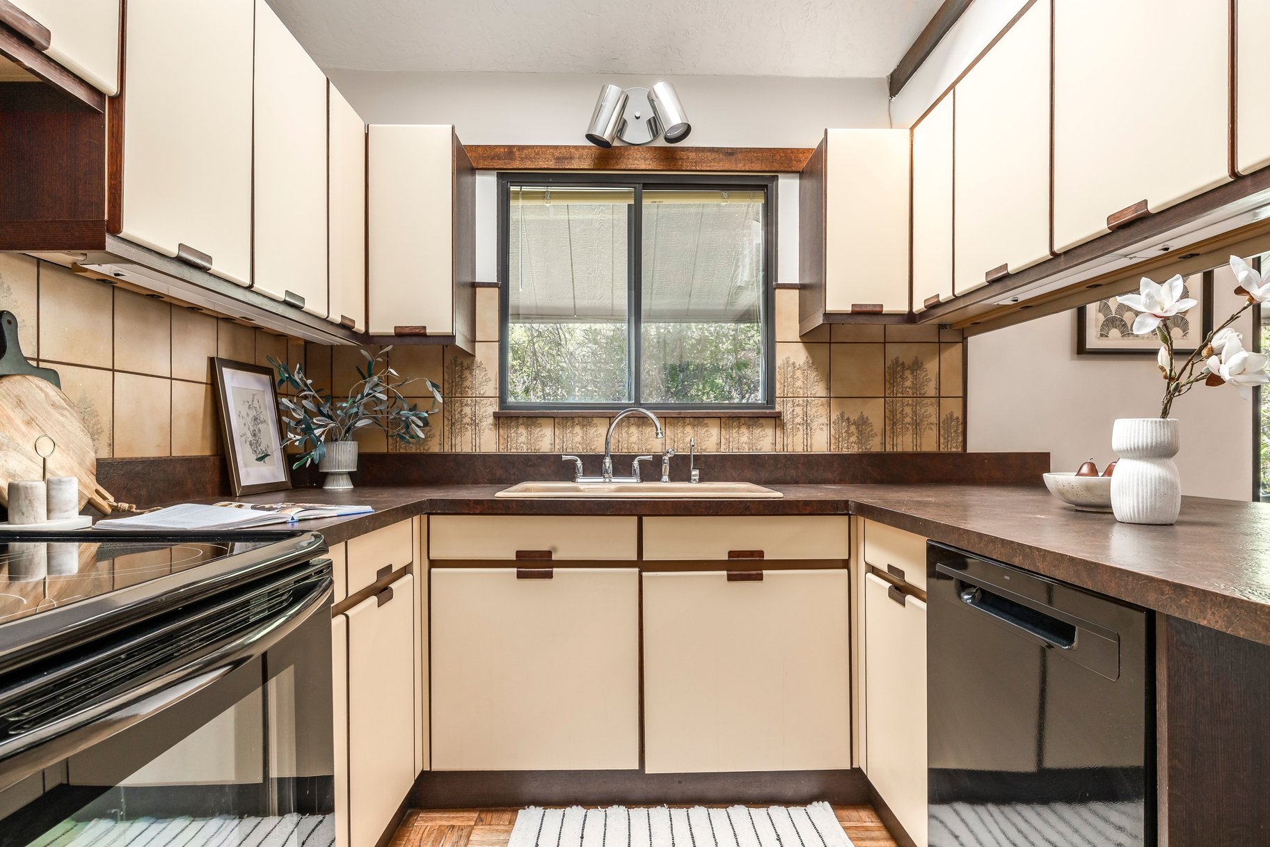  Mid-Century Modern Living in Emigration Canyon - 物件實景