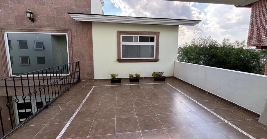 Atizapán de Zaragoza, Estado de méxico, 52938, Mexico, 8 Bedrooms Bedrooms, ,6 BathroomsBathrooms,Residential,For Sale,1746651