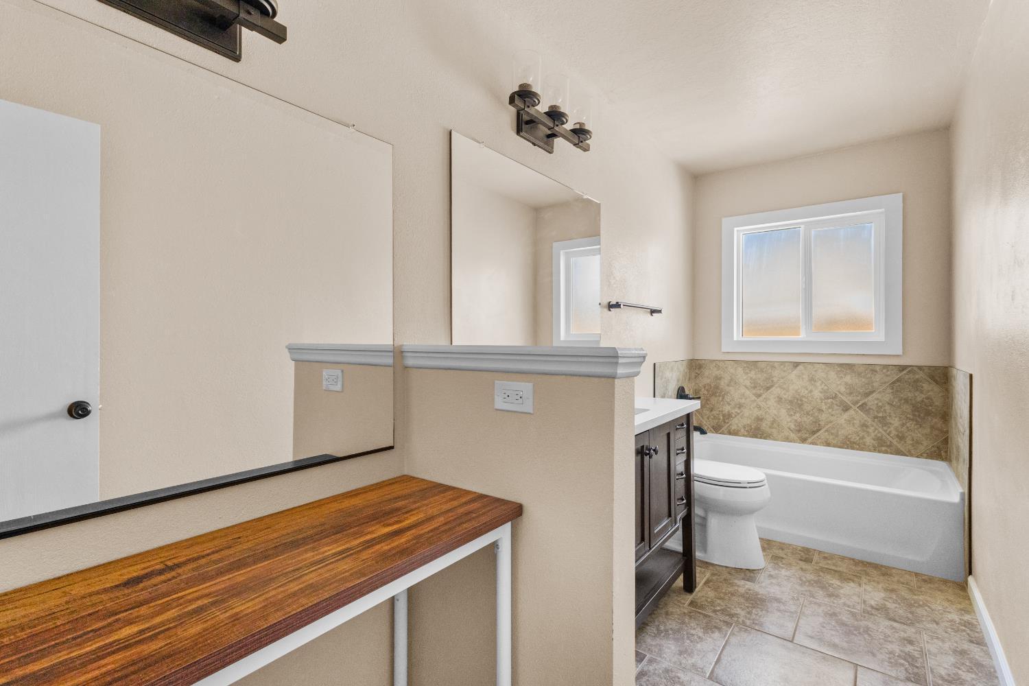 Roseville, California, 95678, United States, 3 Bedrooms Bedrooms, ,2 BathroomsBathrooms,Residential,For Sale,1923515