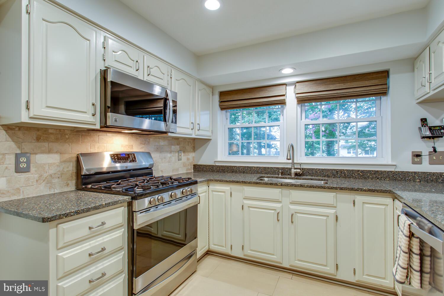 Waldorf, Maryland, 20603, United States, 4 Bedrooms Bedrooms, ,3 BathroomsBathrooms,Residential,For Sale,1942572