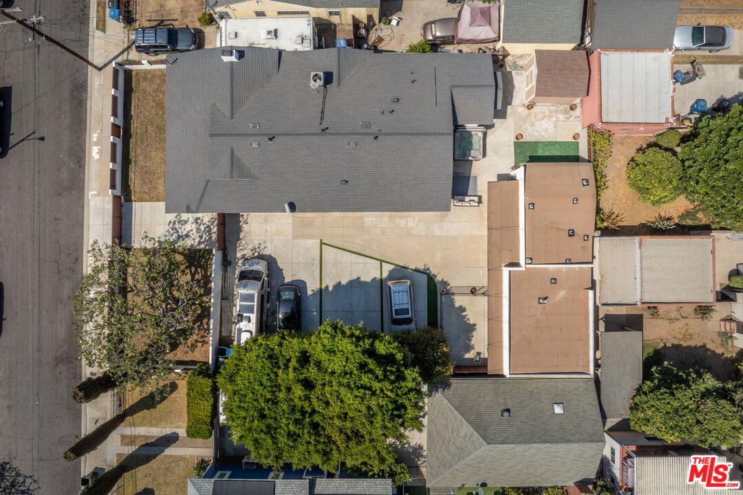 Inglewood, California, 90301, United States, 4 Bedrooms Bedrooms, ,Residential,For Sale,1993499