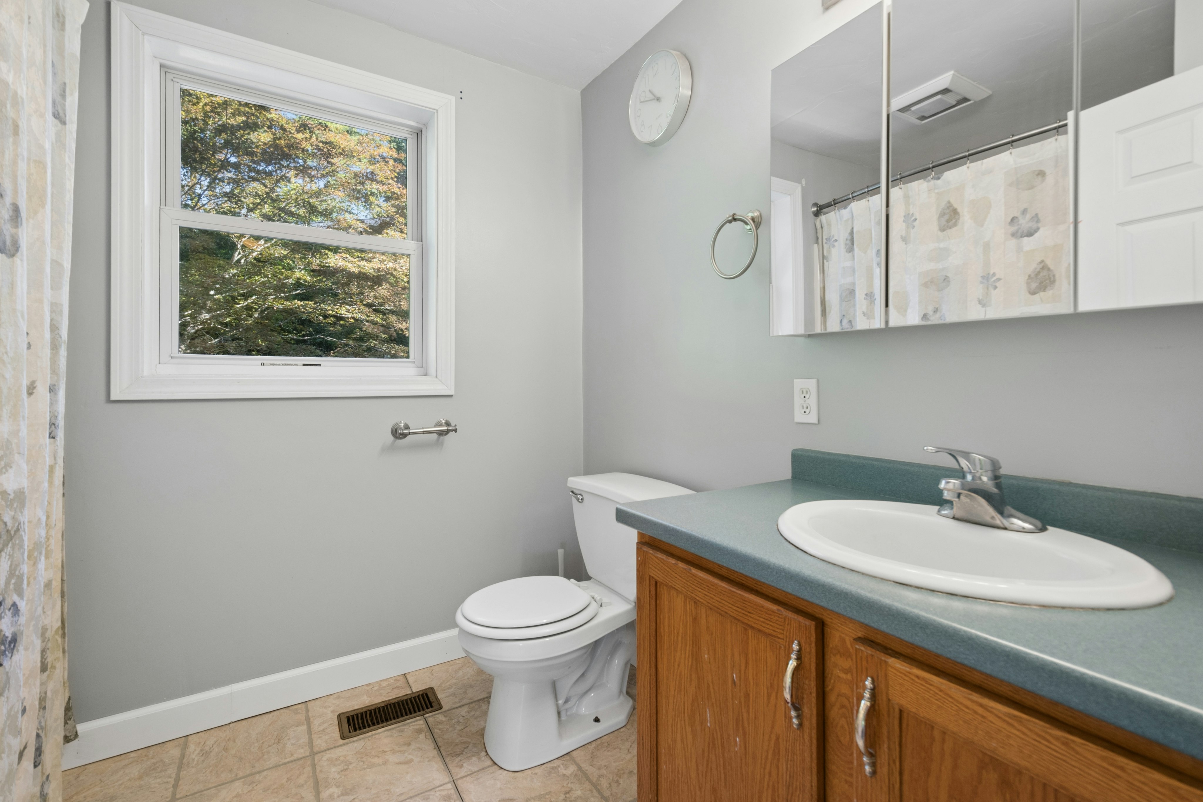  13 Calvin Street, Ayer, MA 01432 - 物件實景