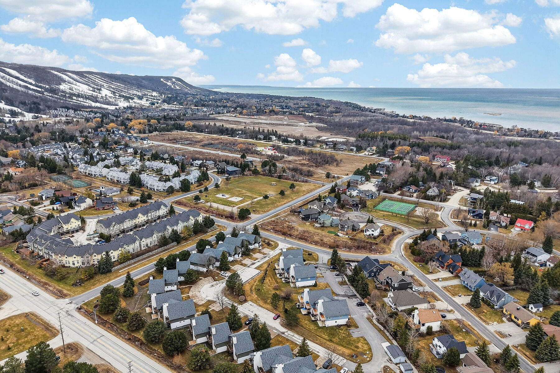  Four Season Living in Style - 物件實景