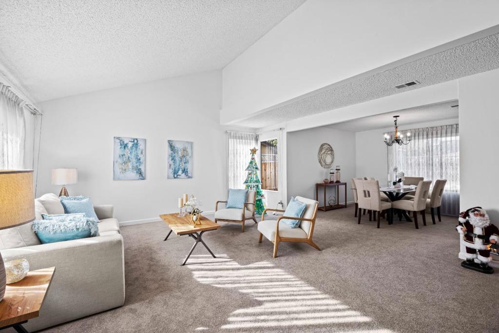 San Jose, California, 95111, United States, 4 Bedrooms Bedrooms, ,3 BathroomsBathrooms,Residential,For Sale,2000378