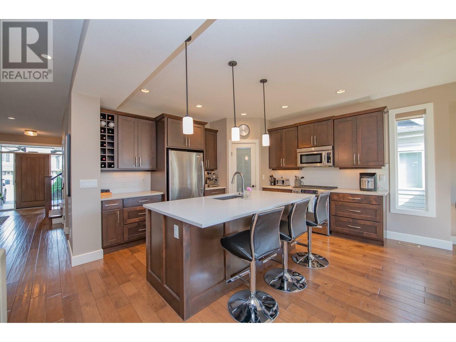 ARMSTRONG, British Columbia, V4Y 0X9, CA, 6 Bedrooms Bedrooms, ,3 BathroomsBathrooms,Residential,For Sale,1838697