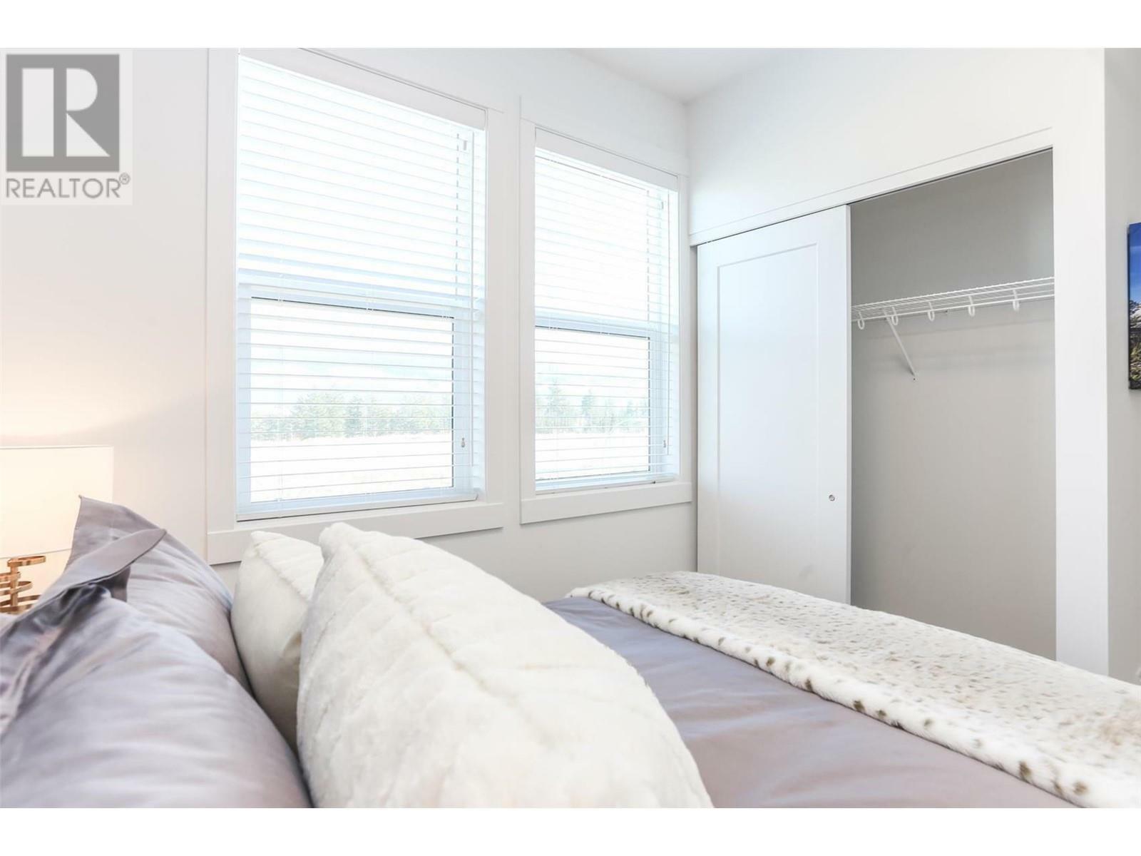 KELOWNA, British Columbia, V1V 0H2, CA, 3 Bedrooms Bedrooms, ,2 BathroomsBathrooms,Residential,For Sale,1961488