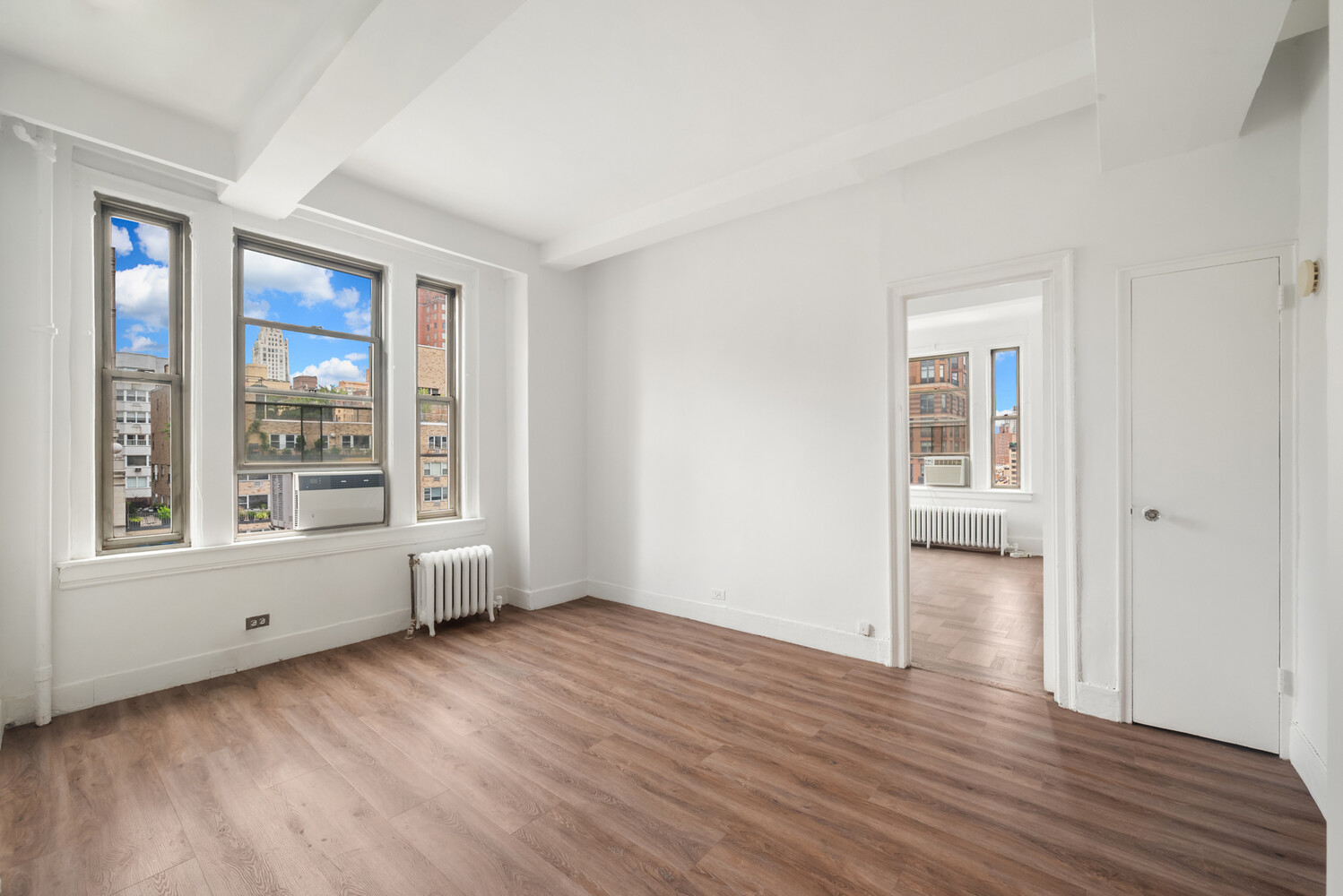 New York City, New York, 10021, United States, 1 Bedroom Bedrooms, ,1 BathroomBathrooms,Residential,For Sale,1892172