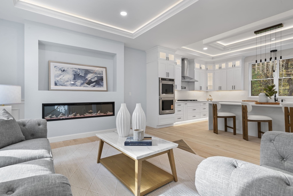 Bedford, Massachusetts, 01730, United States, 4 Bedrooms Bedrooms, ,5 BathroomsBathrooms,Residential,For Sale,1989908