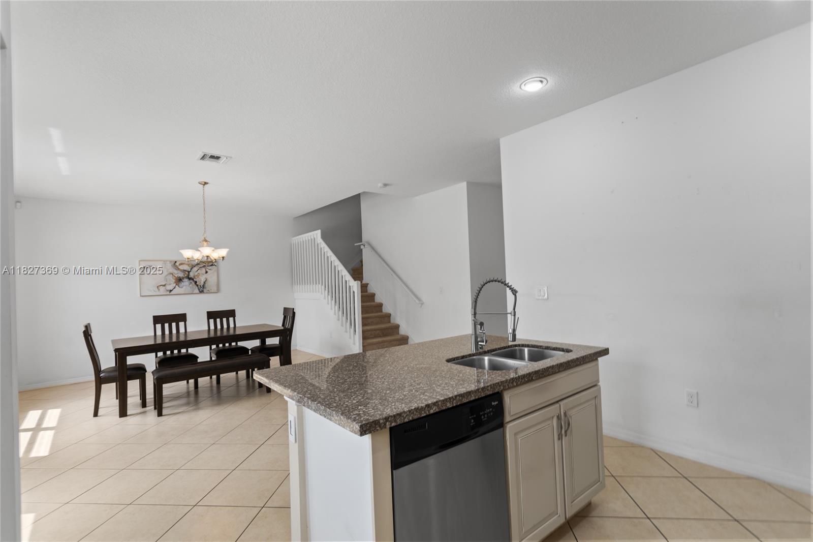 Miami, Florida, 33179, United States, 3 Bedrooms Bedrooms, ,3 BathroomsBathrooms,Residential,For Sale,1868662