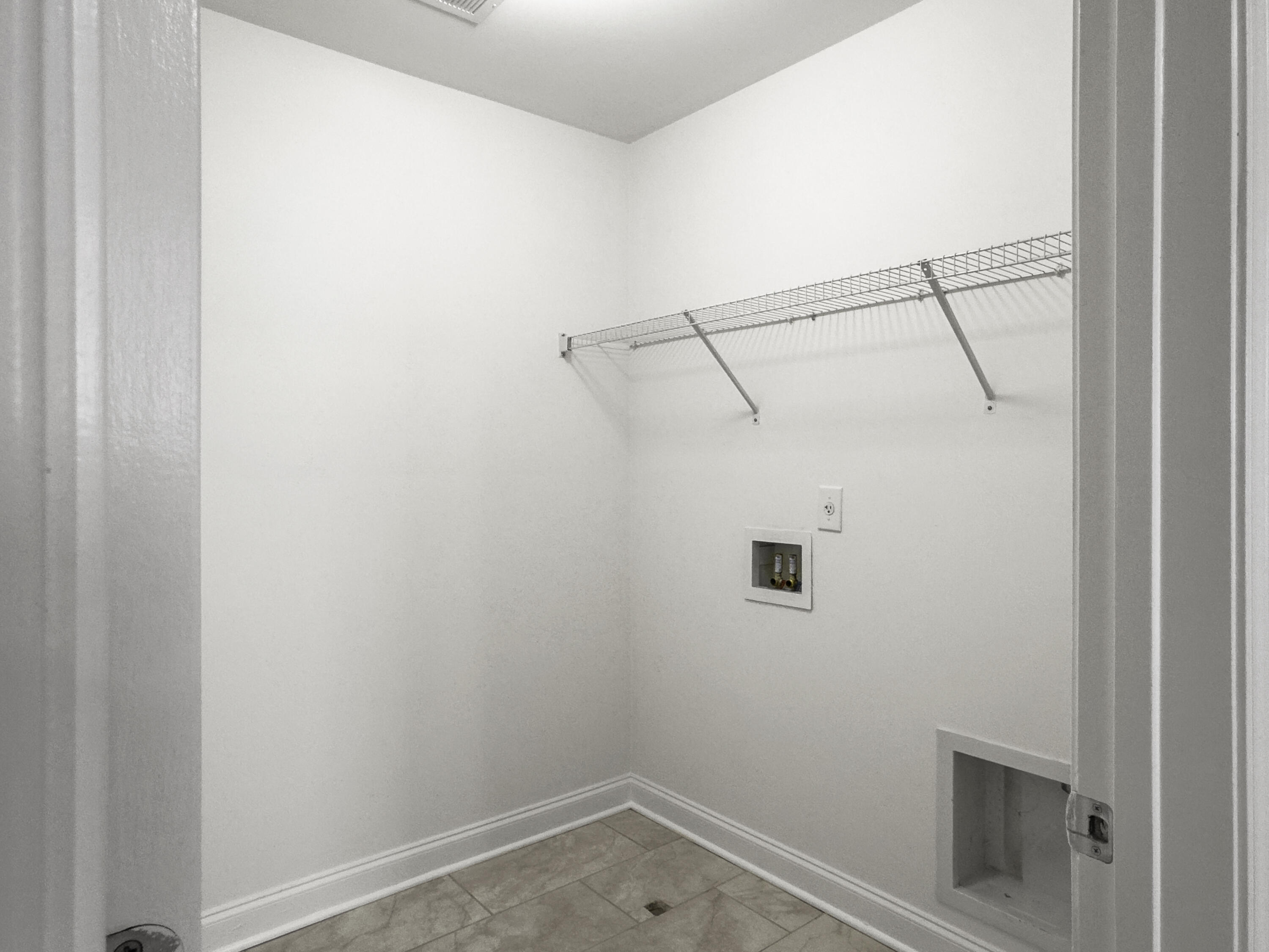 Charleston, South Carolina, 29414, United States, 3 Bedrooms Bedrooms, ,3 BathroomsBathrooms,Residential,For Sale,1913391