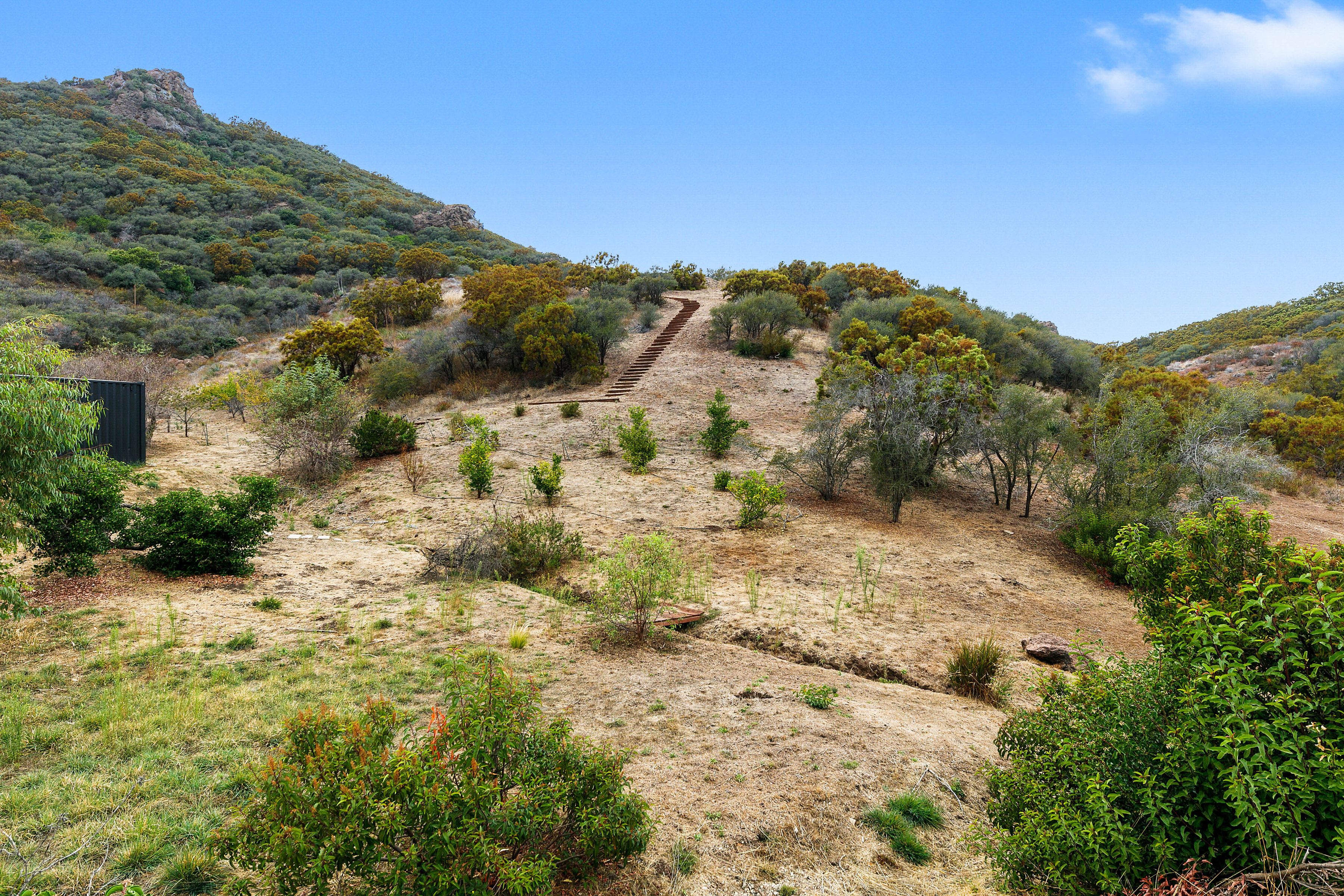  14613 Yerba Buena Rd - 物件實景