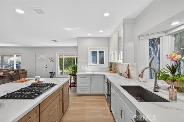 Inglewood, California, 90304, United States, 3 Bedrooms Bedrooms, ,2 BathroomsBathrooms,Residential,For Sale,1943896