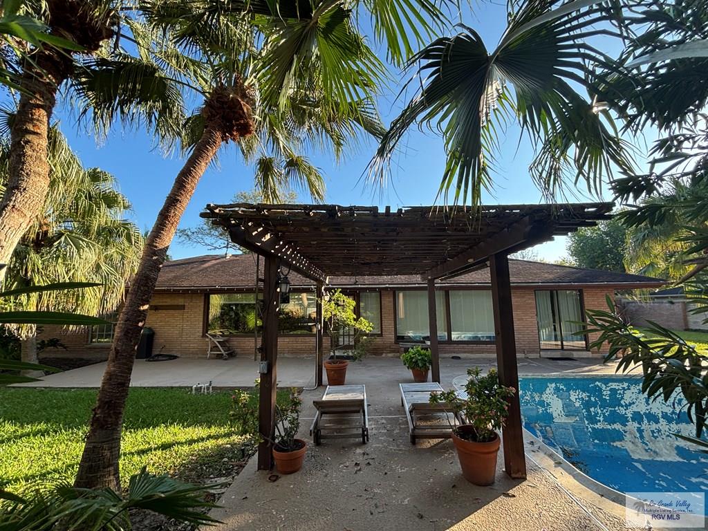 Brownsville, Texas, 78521, United States, 4 Bedrooms Bedrooms, ,4 BathroomsBathrooms,Residential,For Sale,1991275