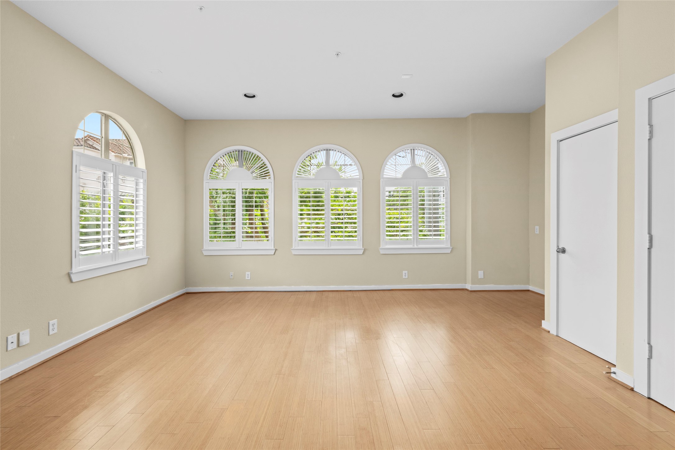  802 Jackson Hill Street #201 - 物件實景