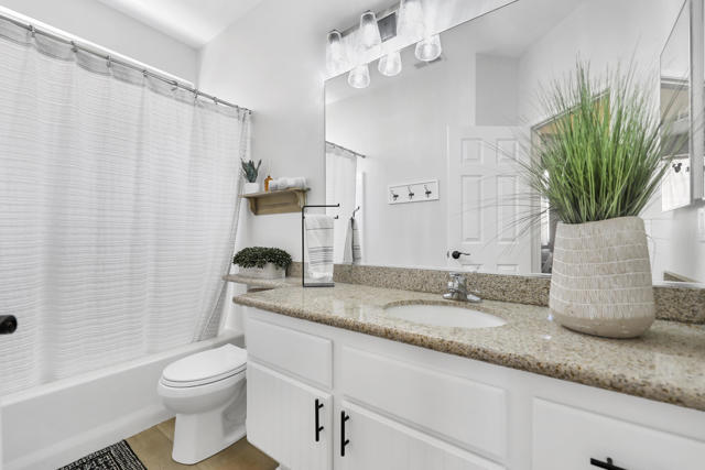 La Quinta, California, 92253, United States, 3 Bedrooms Bedrooms, ,3 BathroomsBathrooms,Residential,For Sale,1978916