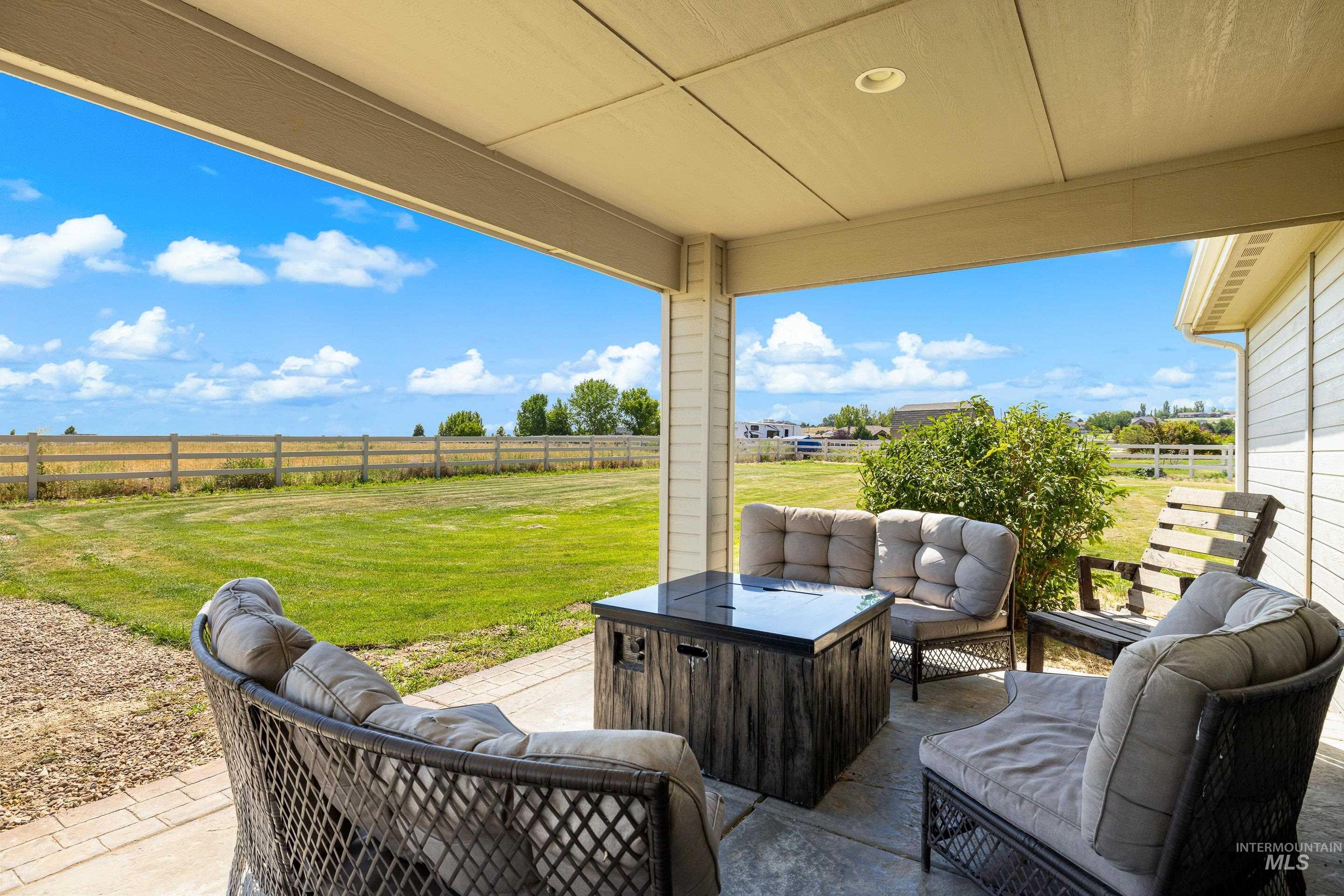 Nampa, Idaho, 83686, United States, 5 Bedrooms Bedrooms, ,Residential,For Sale,1989530