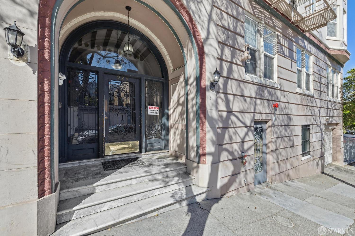 San Francisco, California, 94117, United States, 17 Bedrooms Bedrooms, ,Residential,For Sale,1994425