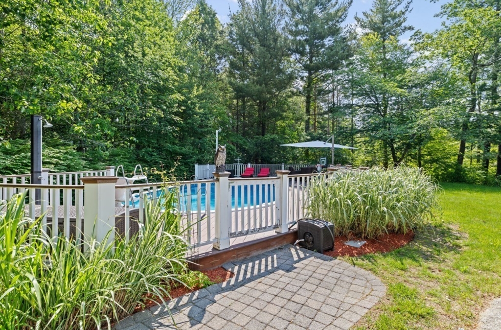 Braintree, Massachusetts, 02184, United States, 5 Bedrooms Bedrooms, ,4 BathroomsBathrooms,Residential,For Sale,1857635