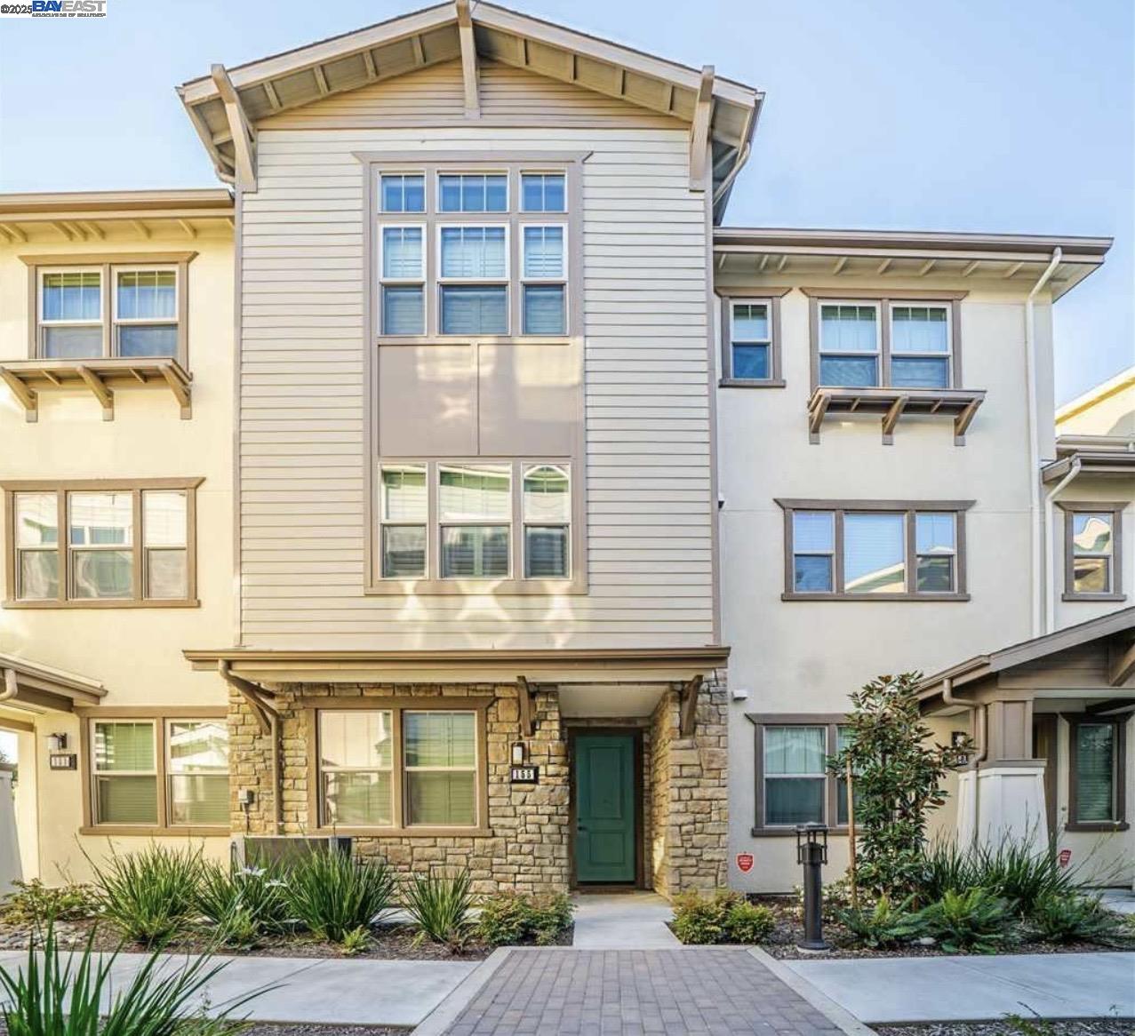 Fremont, California, 94539, United States, 3 Bedrooms Bedrooms, ,3 BathroomsBathrooms,Residential,For Sale,1995689