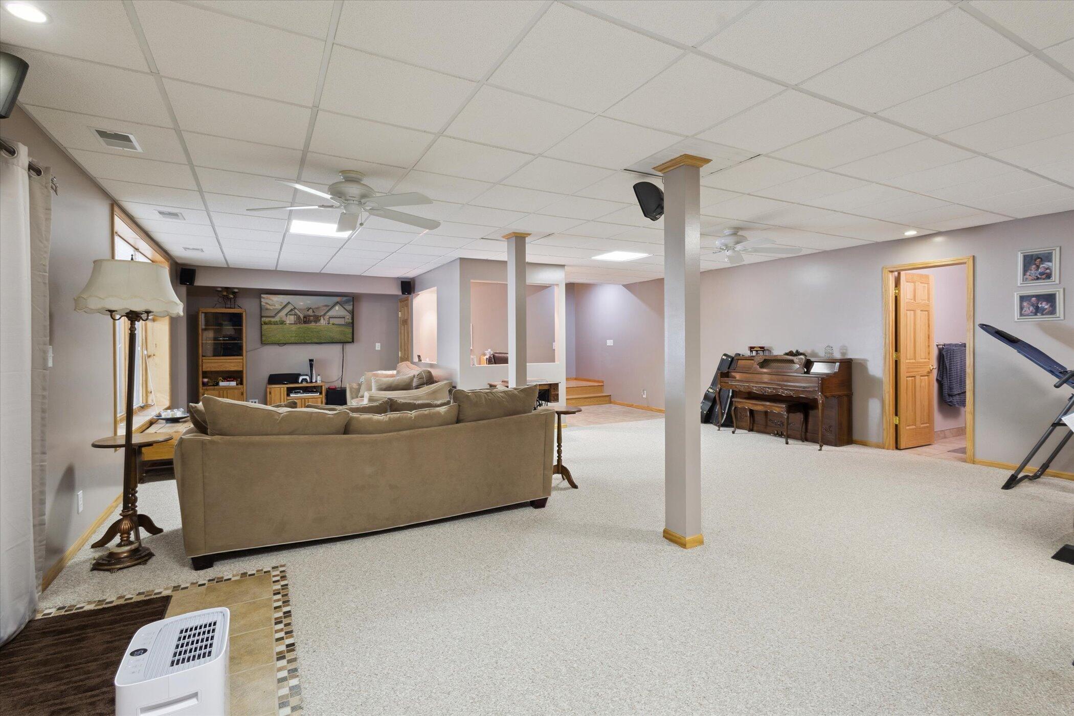 Horton, Michigan, 49246, United States, 5 Bedrooms Bedrooms, ,4 BathroomsBathrooms,Residential,For Sale,1940330