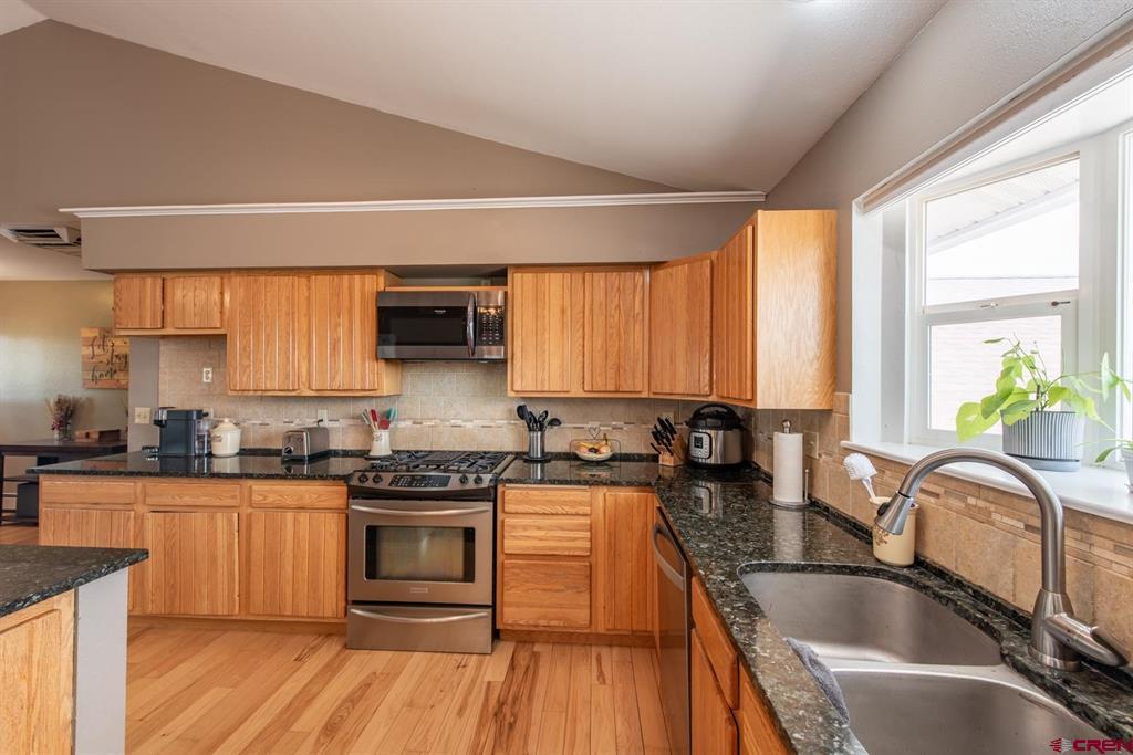 Austin, Colorado, 81410, United States, 4 Bedrooms Bedrooms, ,3 BathroomsBathrooms,Residential,For Sale,1976100