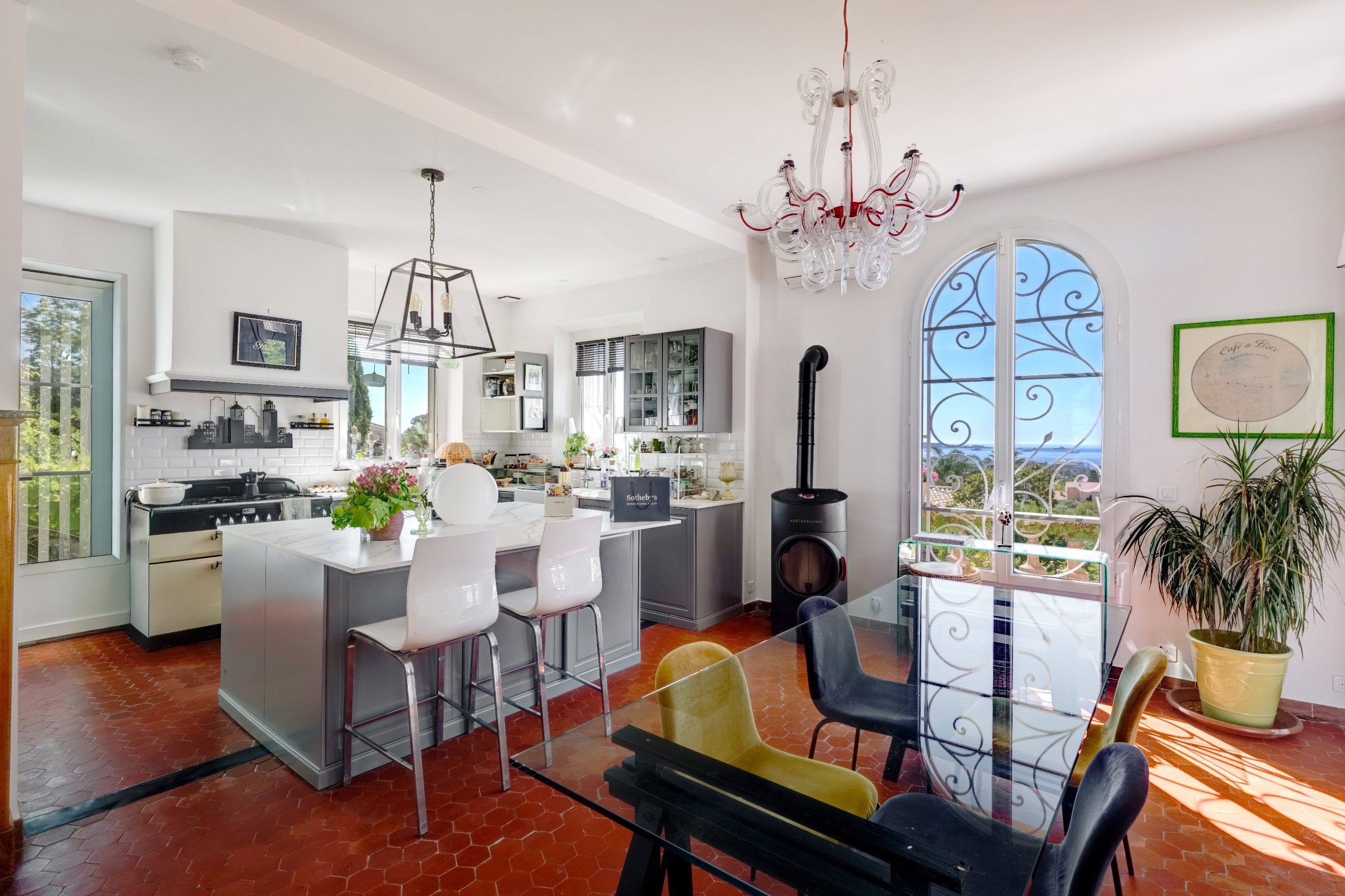  Golfe-Juan sea view villa with swimming pool, guest studio and panoramic views … - 物件實景