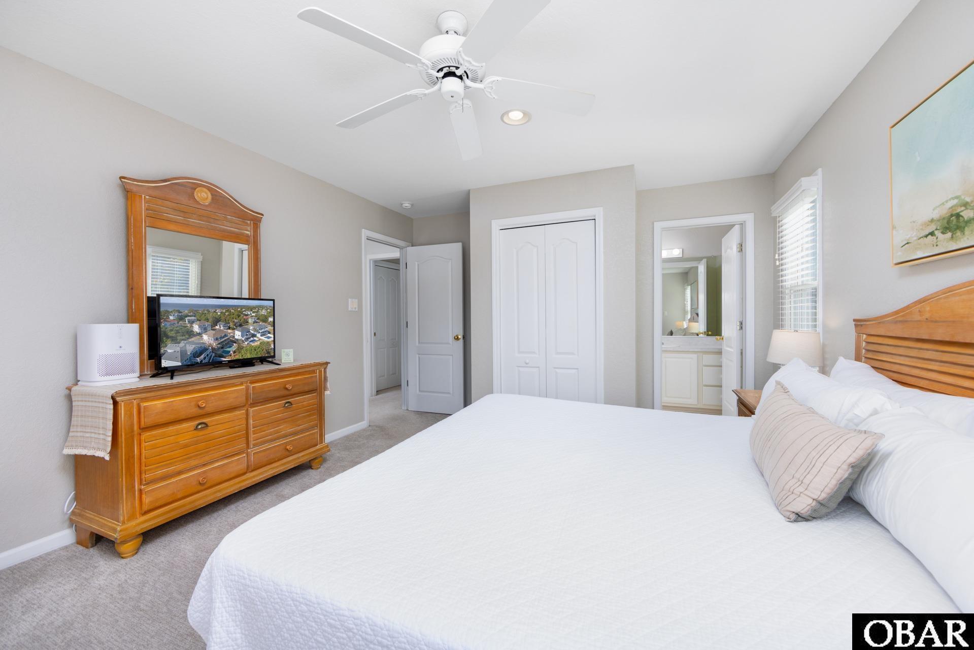 Corolla, North Carolina, 27927, United States, 6 Bedrooms Bedrooms, ,6 BathroomsBathrooms,Residential,For Sale,1827442