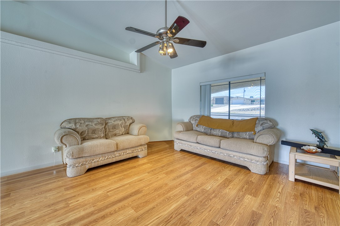 Lake Havasu, Arizona, 86403, United States, 3 Bedrooms Bedrooms, ,1 BathroomBathrooms,Residential,For Sale,1901749