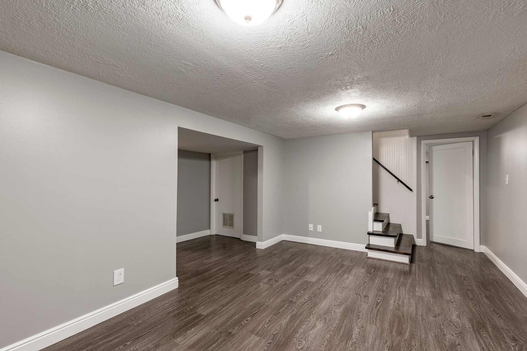  Exceptional Corner Lot in One of Millcreek’s Most Beloved Neighborhoods - 物件實景