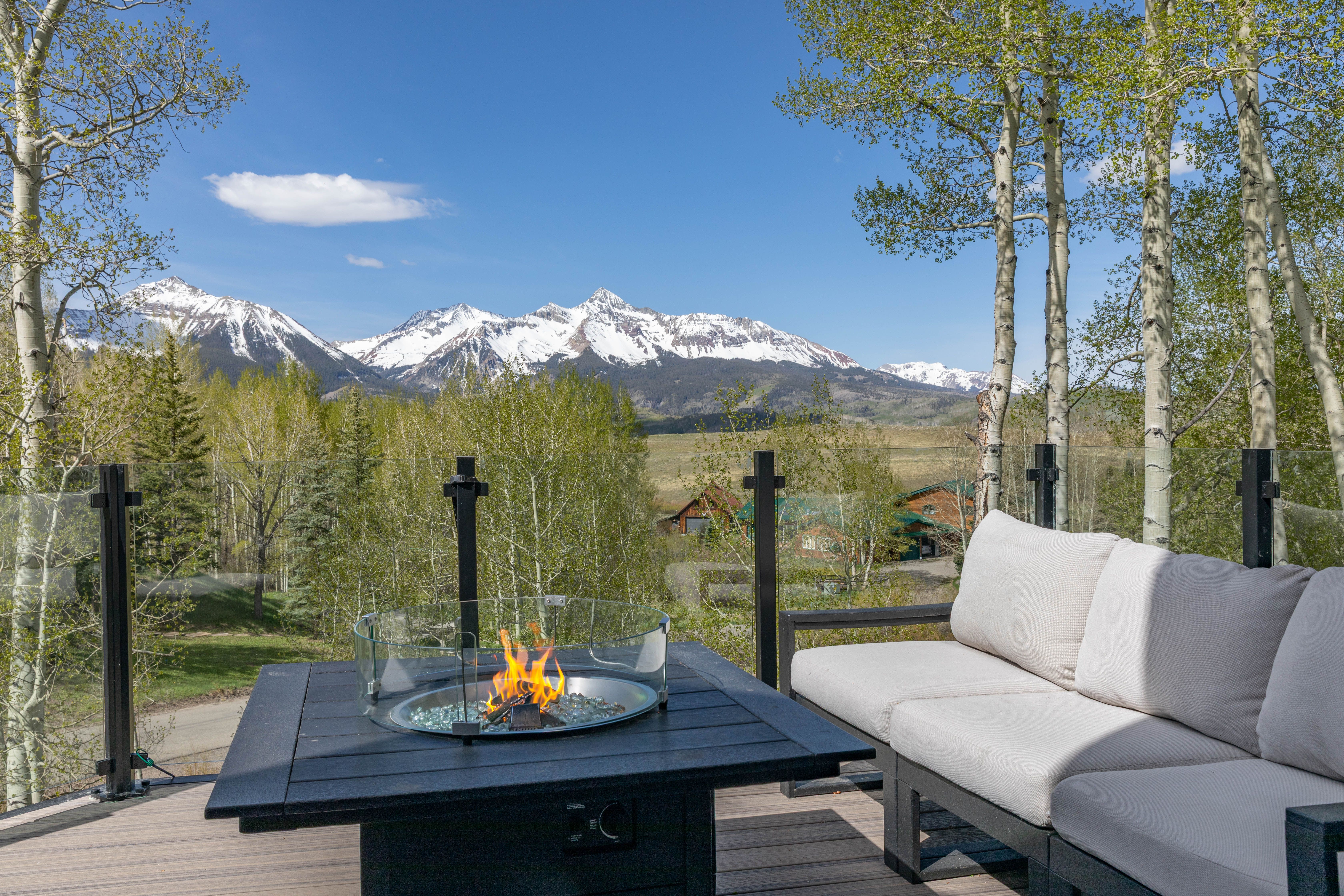 Secluded 4 Bed / 4 Bath Telluride Property - 物件實景