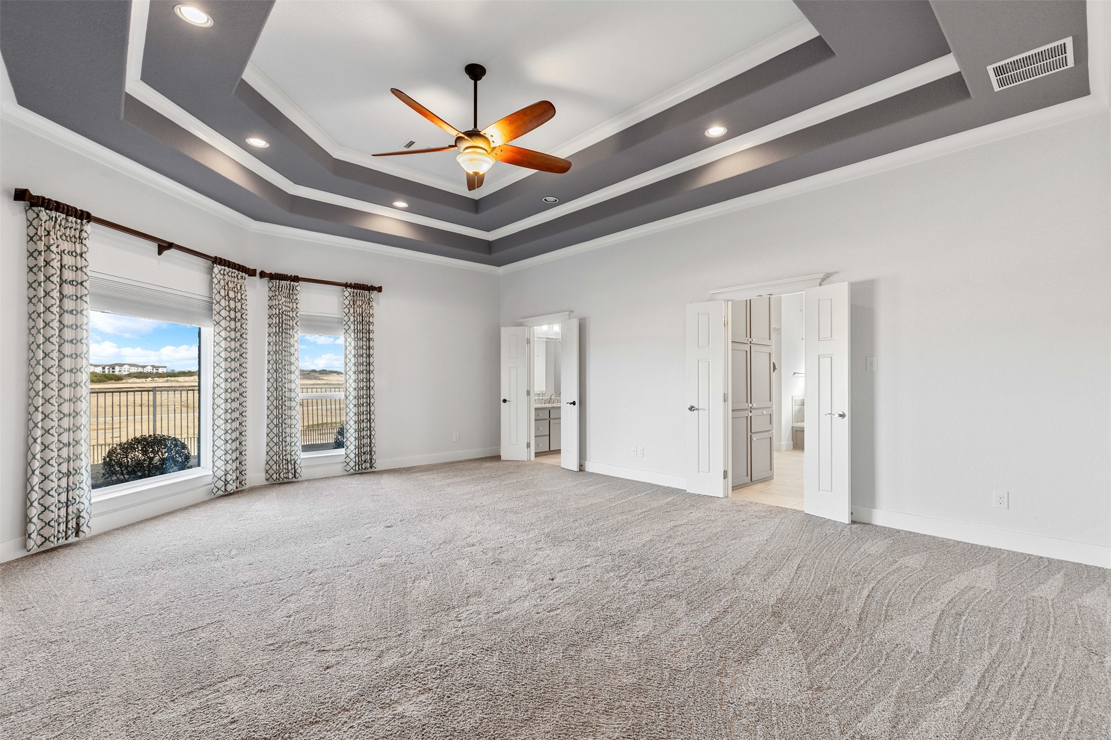Cleburne, Texas, 76033, United States, 4 Bedrooms Bedrooms, ,3 BathroomsBathrooms,Residential,For Sale,1940352