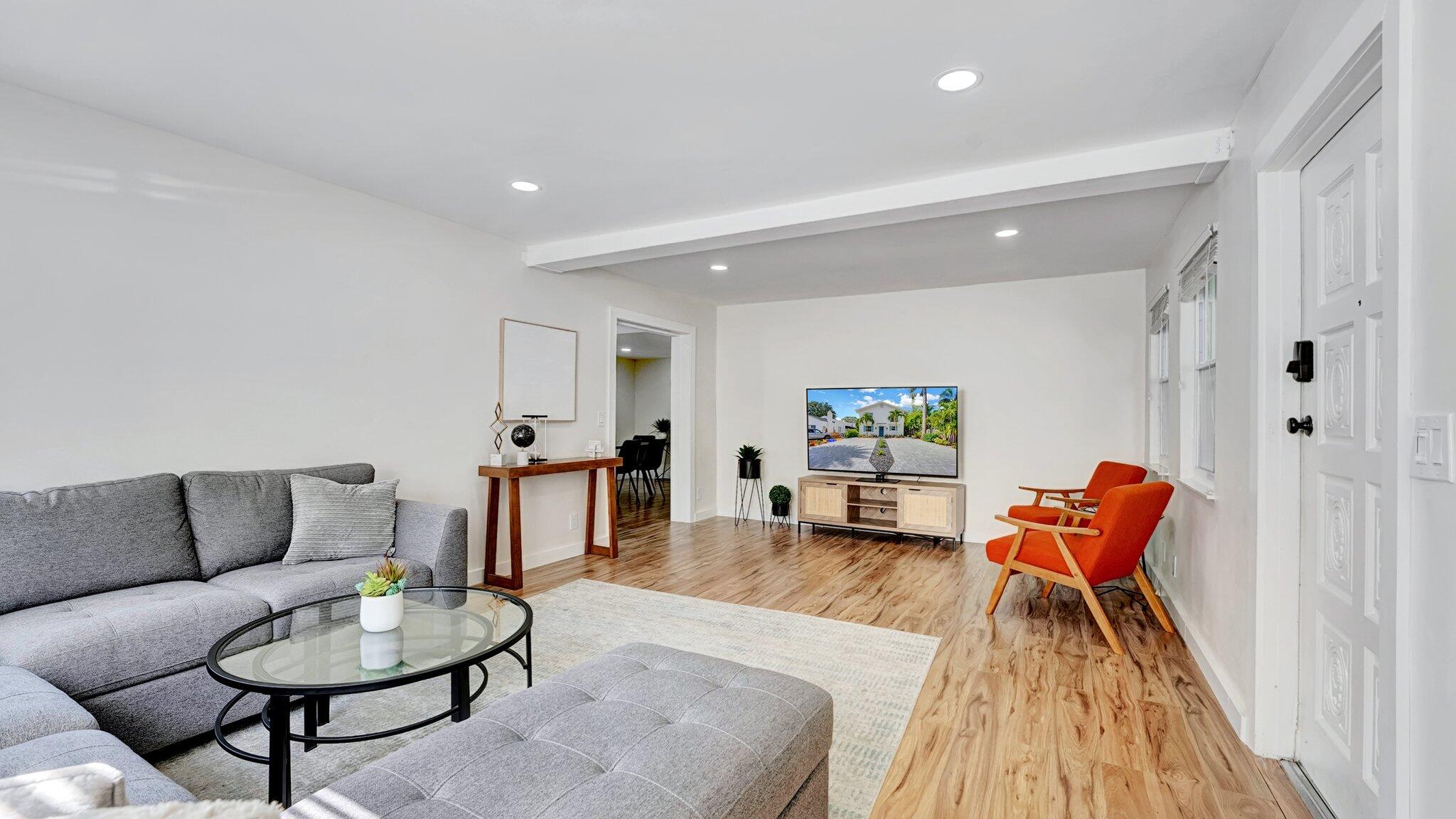 Delray Beach, Florida, 33444, United States, 6 Bedrooms Bedrooms, ,4 BathroomsBathrooms,Residential,For Sale,1836889