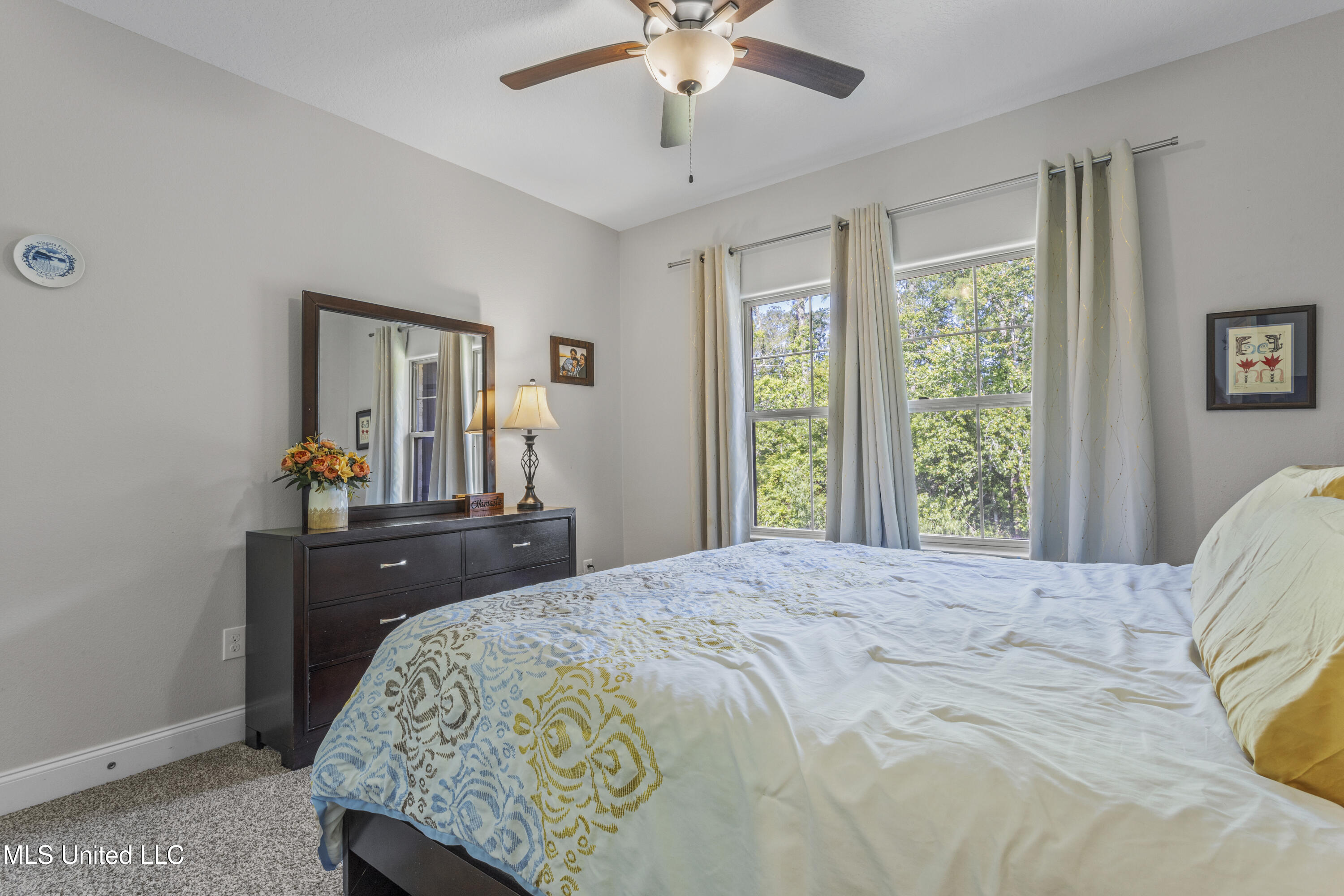 Ocean Springs, Mississippi, 39564, United States, 5 Bedrooms Bedrooms, ,3 BathroomsBathrooms,Residential,For Sale,1805037