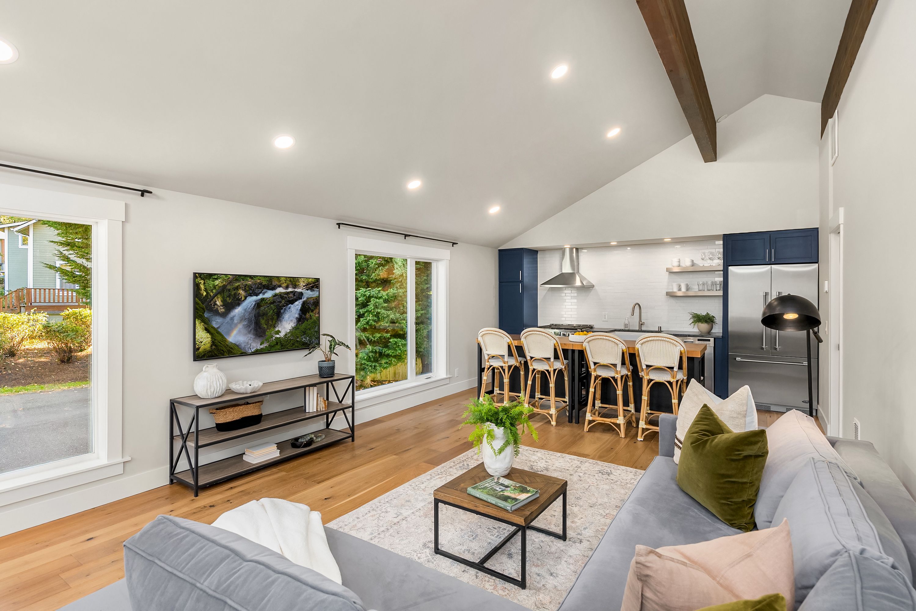  689 Pierce Court Northwest, Bainbridge Island, WA 98110 - 物件實景