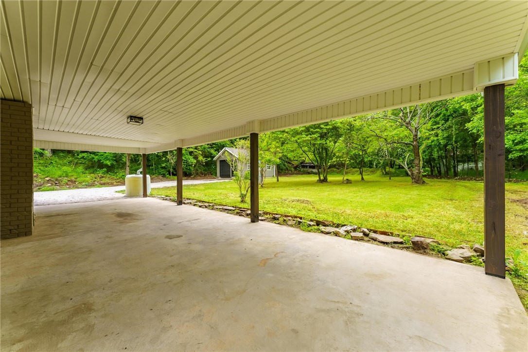Fayetteville, Arkansas, 72704, United States, 5 Bedrooms Bedrooms, ,3 BathroomsBathrooms,Residential,For Sale,1805312
