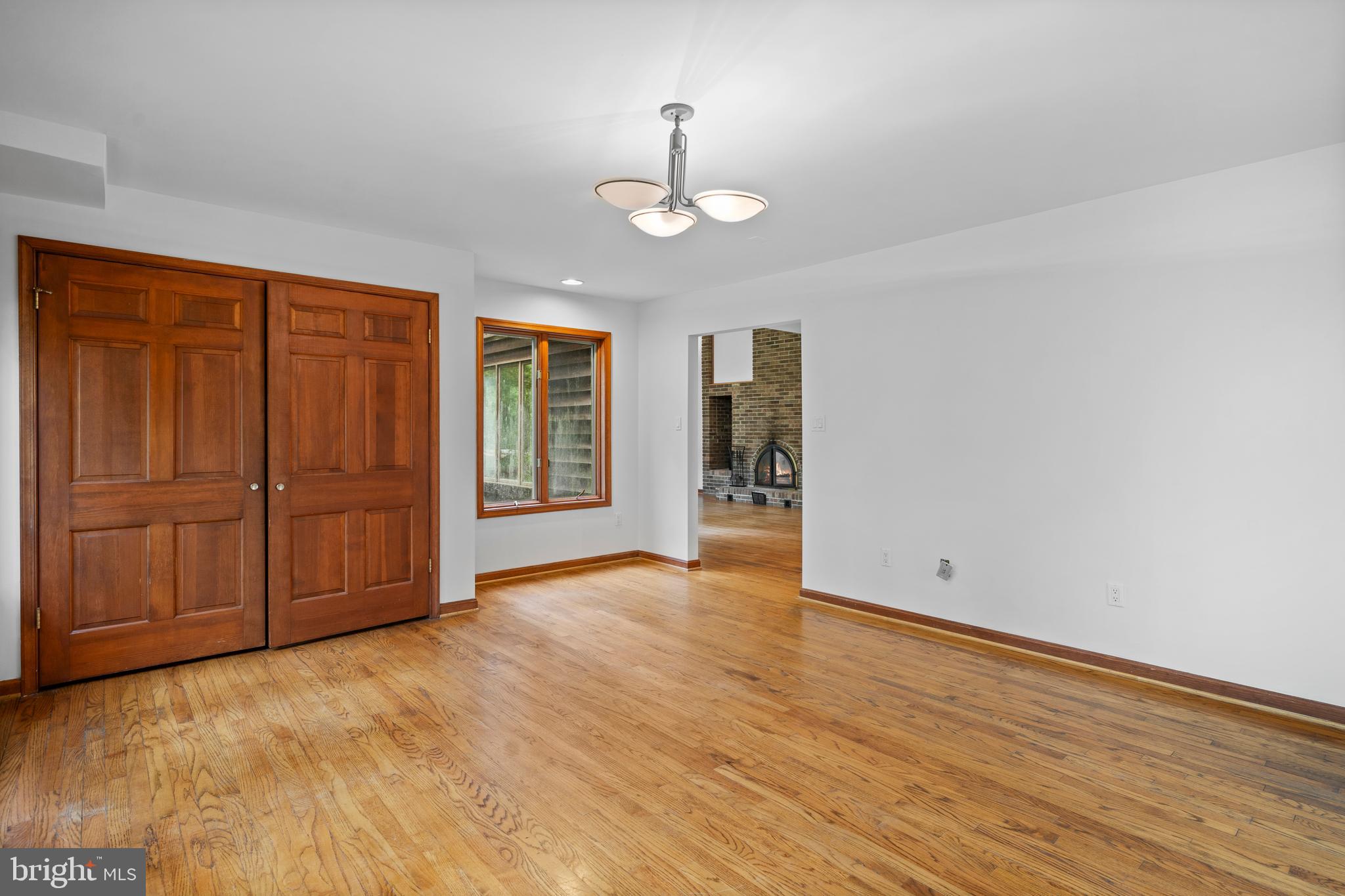 La Plata, Maryland, 20646, United States, 5 Bedrooms Bedrooms, ,4 BathroomsBathrooms,Residential,For Sale,1994243