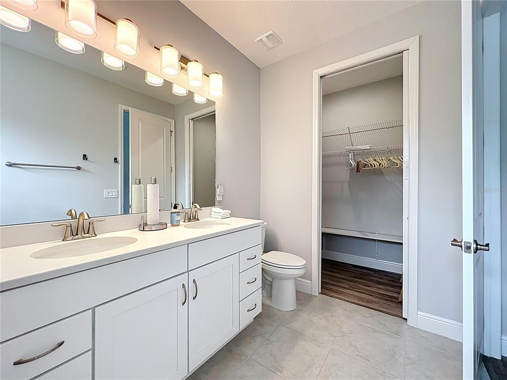 Groveland, Florida, 34736, United States, 5 Bedrooms Bedrooms, ,7 BathroomsBathrooms,Residential,For Sale,1906633