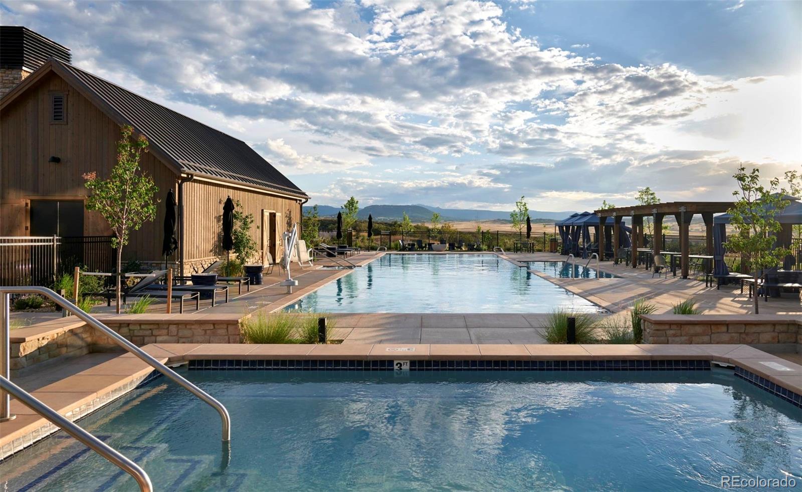 Castle Rock, Colorado, 80104, United States, 2 Bedrooms Bedrooms, ,2 BathroomsBathrooms,Residential,For Sale,1902187