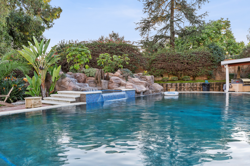 Whittier, California, 90605, United States, 9 Bedrooms Bedrooms, ,6 BathroomsBathrooms,Residential,For Sale,1994217